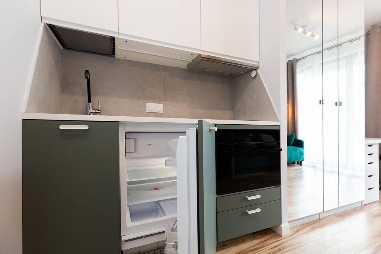 Easy & Comfortable, With Balcony, Very Close To The Center Apartament
